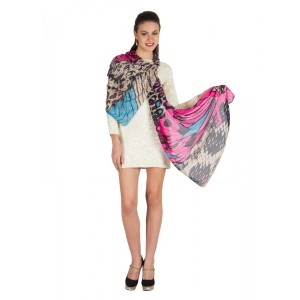 Bring a change to your look with this multicoloured abstract print stole. This printed stole can be worn in different styles to create your own fashion statement. Made from cotton, this scarf is light in weight and soft against the skin.