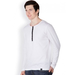 Basic henley neck T-shirt with a stylish narrow black placket that lends it a unique appearance. White full sleeve Slim fit T-shirt.  Color: White Tshirt With Black Narrow Fit: Slim Sleeve: Full